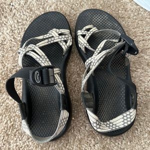 Chacos cream and gray double strap size 6w